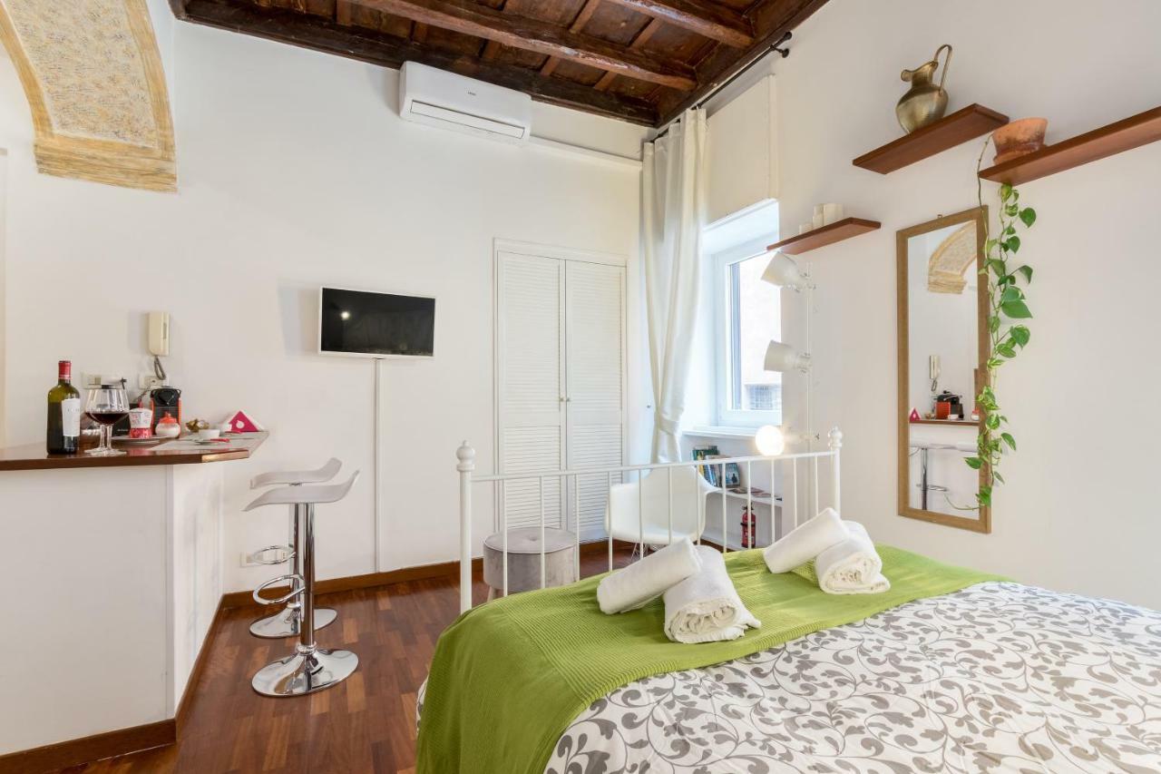 Enchanting Loft In Trastevere Rome Exterior photo